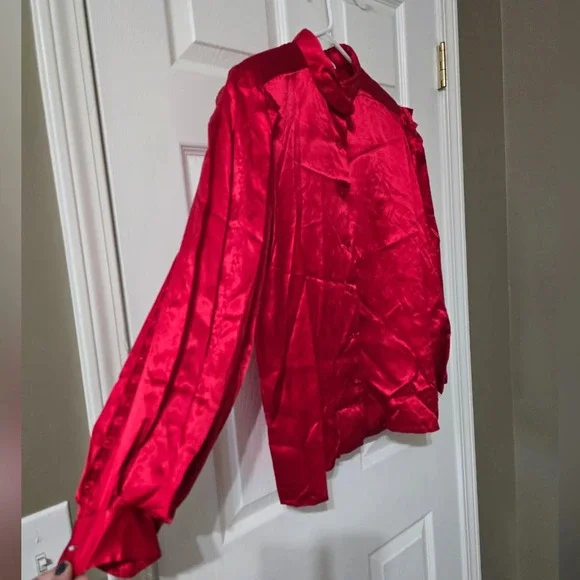 Vintage Pierre Cardin Pure Silk Blouse, Pleated Shoulders, Crochet Detail, EUC! - Picture 3 of 10